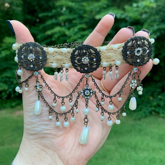 Crystal and Pearl Drape Arm Band - Picture 2 of 9